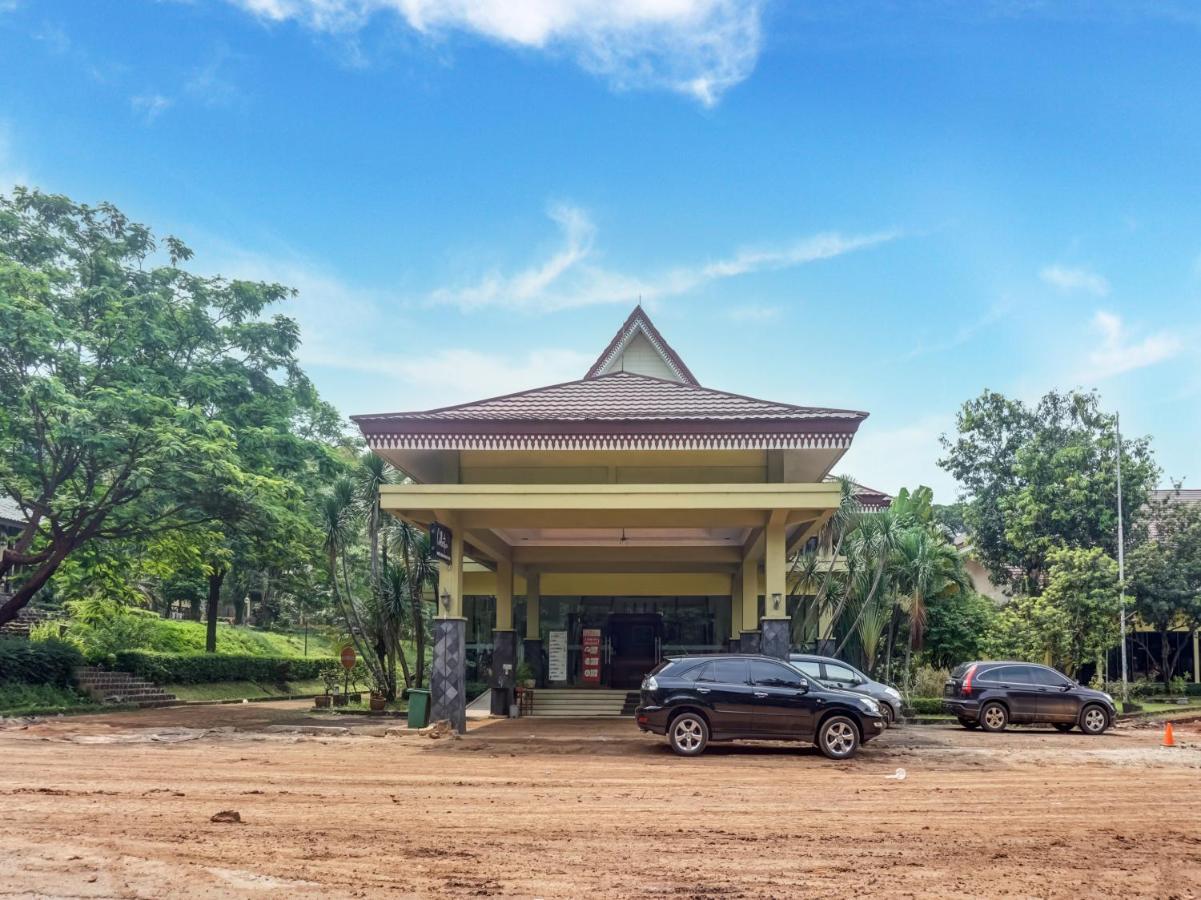 Collection O 91071 Hotel Desa Wisata Tmii Jakarta Exterior photo